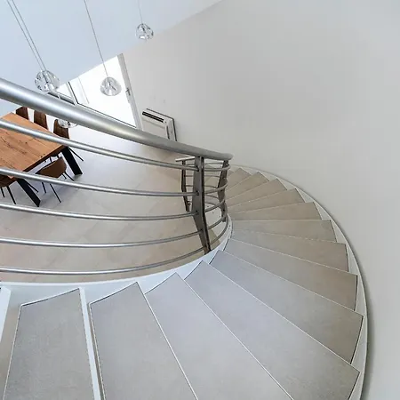 Anna 빌라 플렘미리오